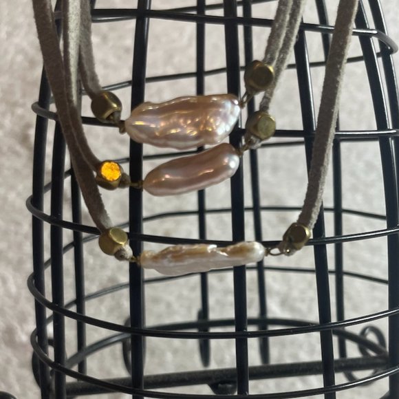 NWT - Neiman Marcus Gray Three Layer Necklace with Opal Crystal Pendant - Picture 2 of 5